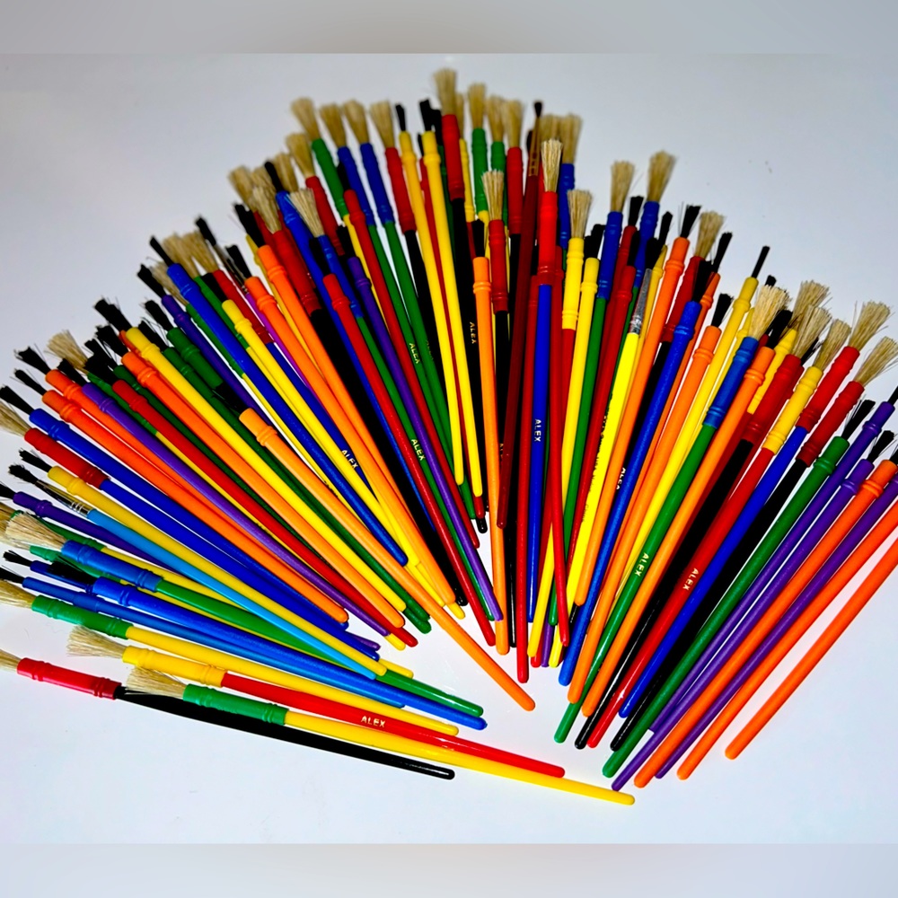 Kids paint brushes lot